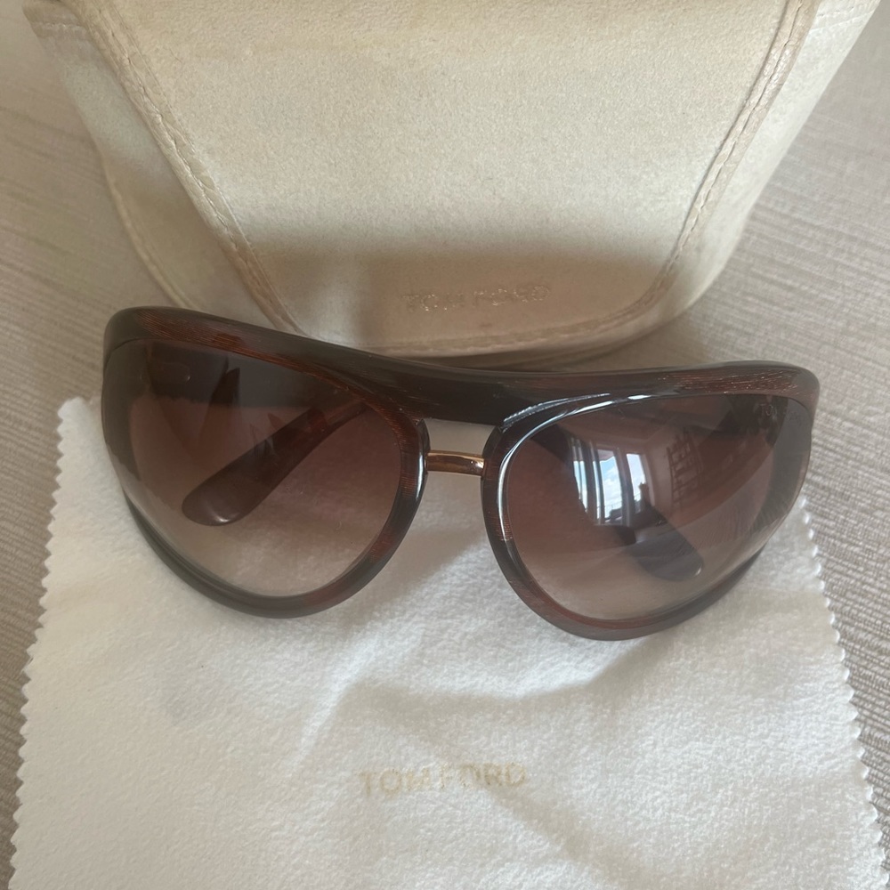 Tom Ford aviator sunnies